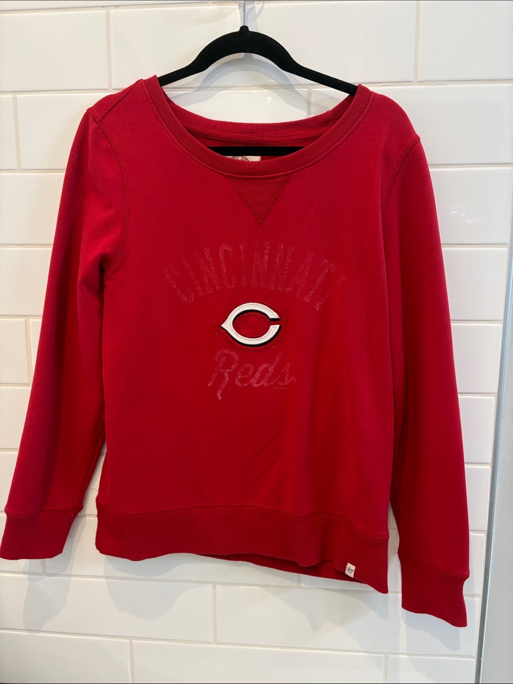 Cincinnati Reds Women's Red Crew Sweatshirt